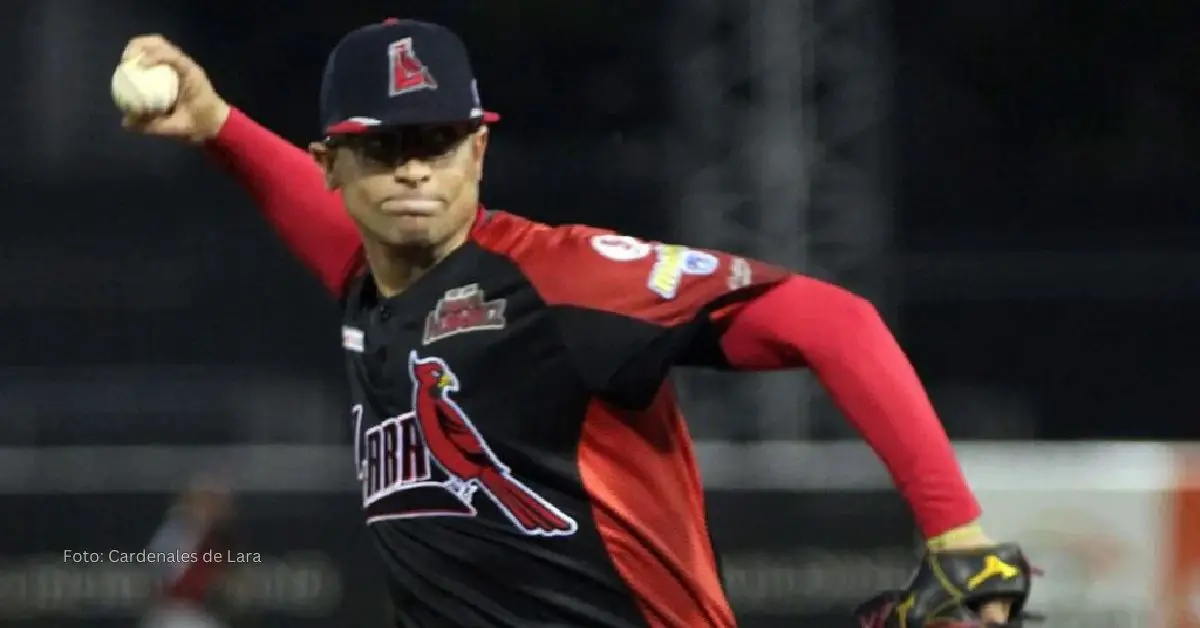 Jorge Alberto Martínez con el uniforme de Cardenales de Lara