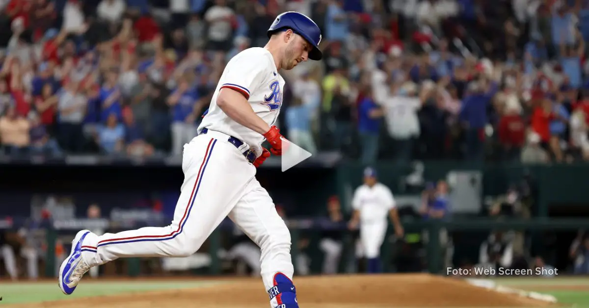 Mitch Garver puso la pelota hasta los 404 pies para su tercer jonrón en estos playoffs