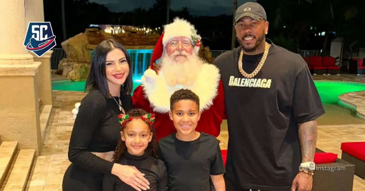 Aroldis Chapman demostró sus habilidades como parrillero y celebró la Navidad junto a su familia, amigos y Santa Claus