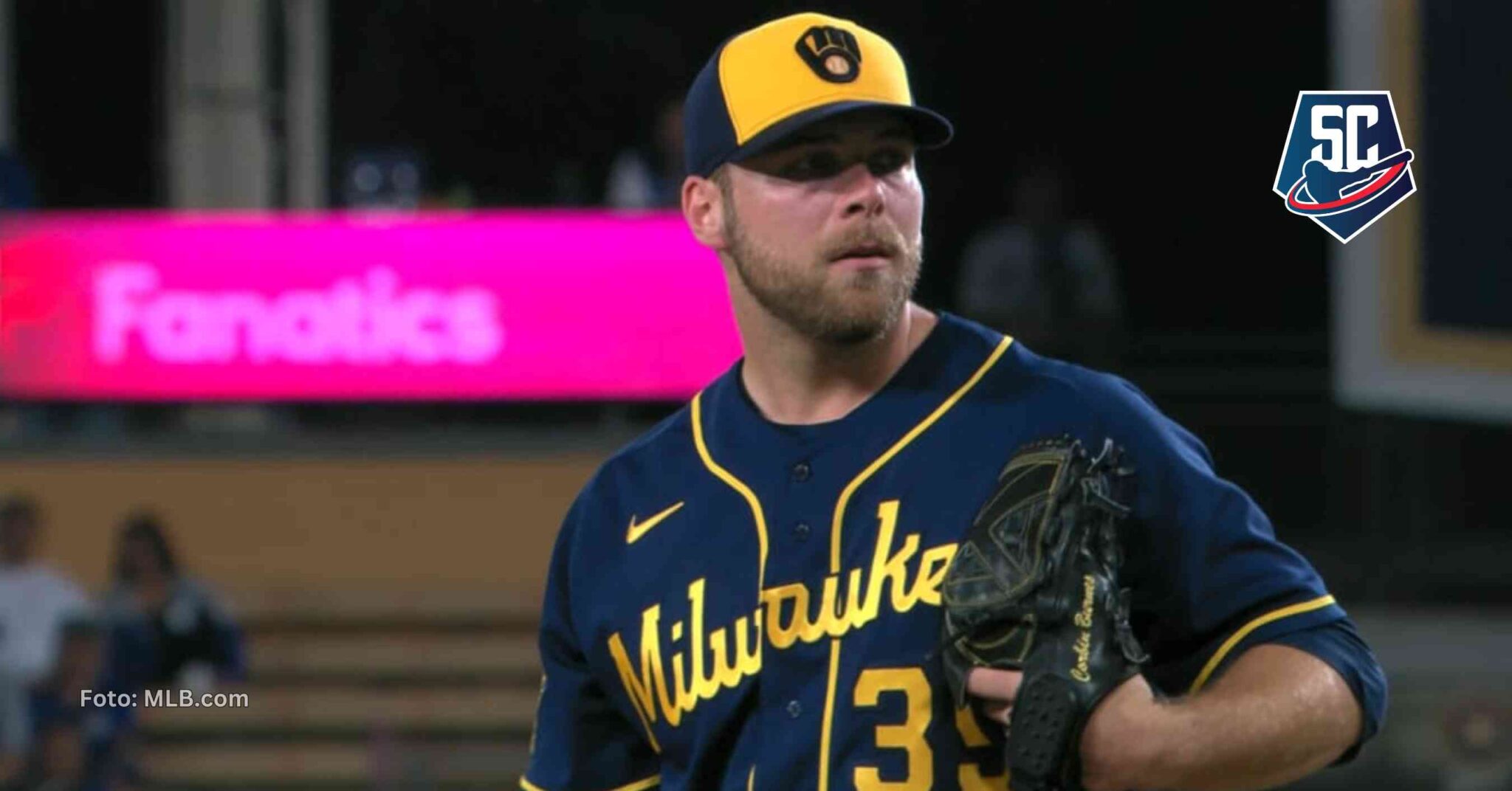 Corbin Burnes se tituló como el lanzador con el WHIP más bajo MLB