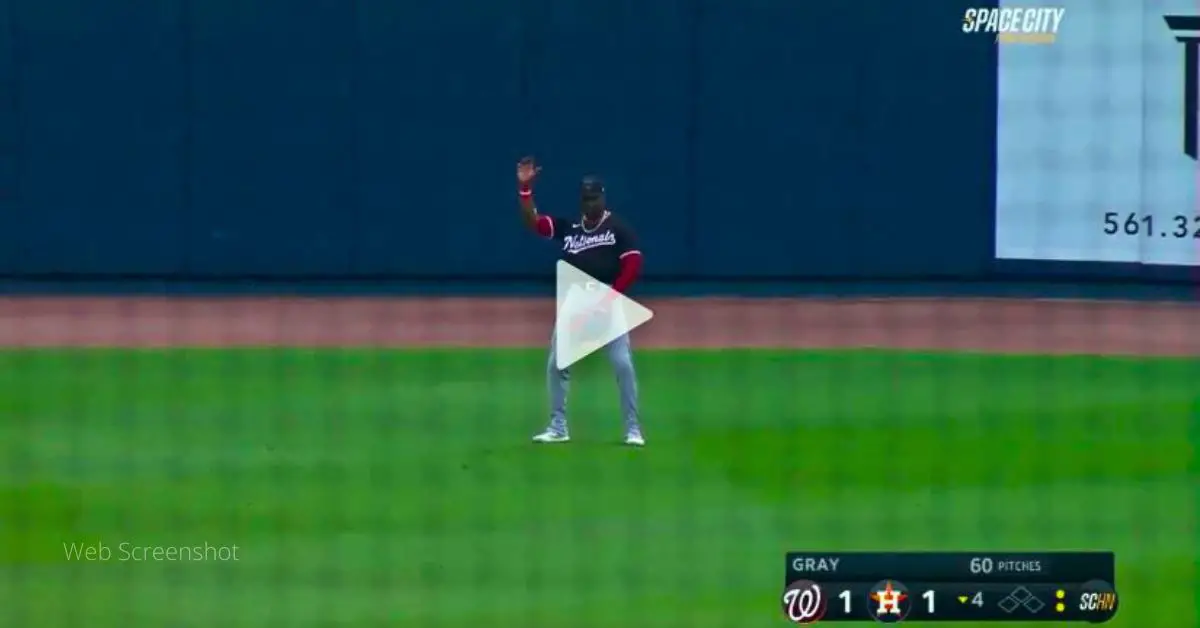 Víctor Robles hizo la jugada del día en MLB sobre batazo de Jeremy Peña de Houston Astros