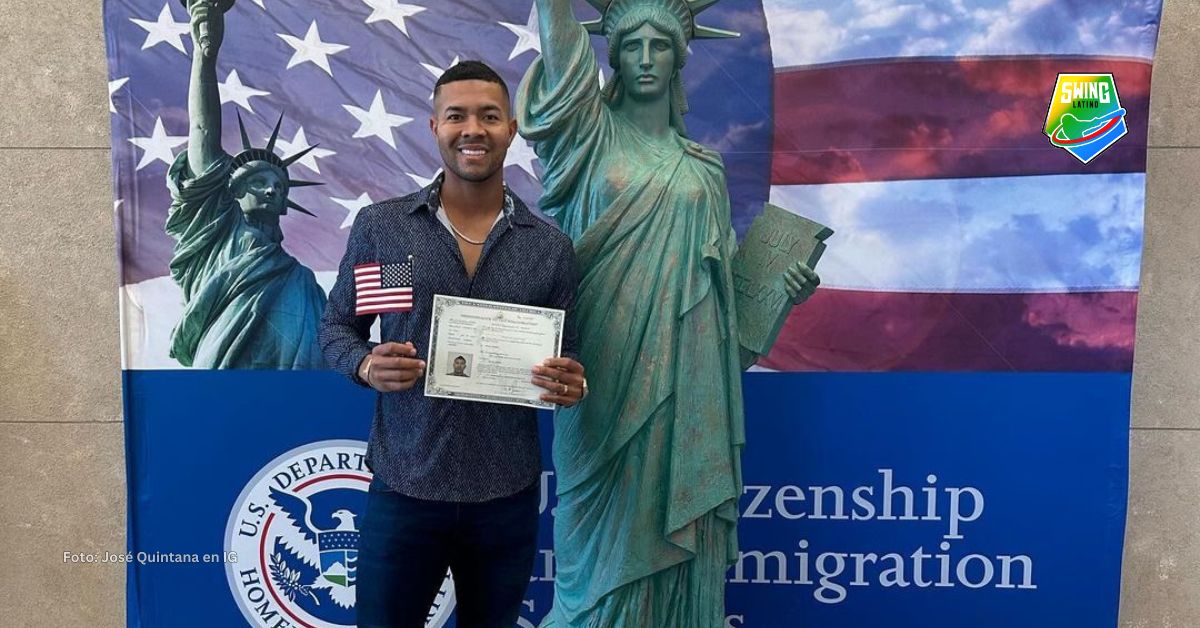 Tras 12 años en Grandes Ligas, José Quintana es oficialmente ciudadano americano