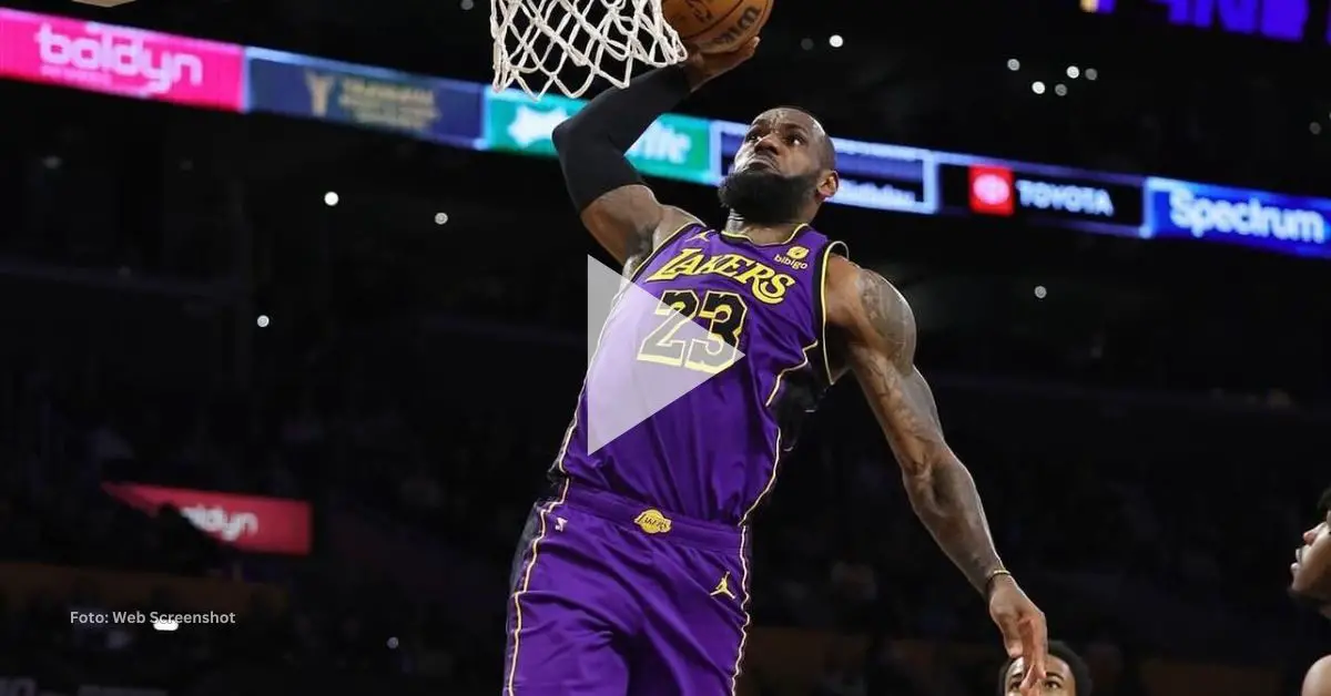 El estelar jugador de Los Angeles Lakers LeBron James está encendido en la recta final de la temporada regular NBA