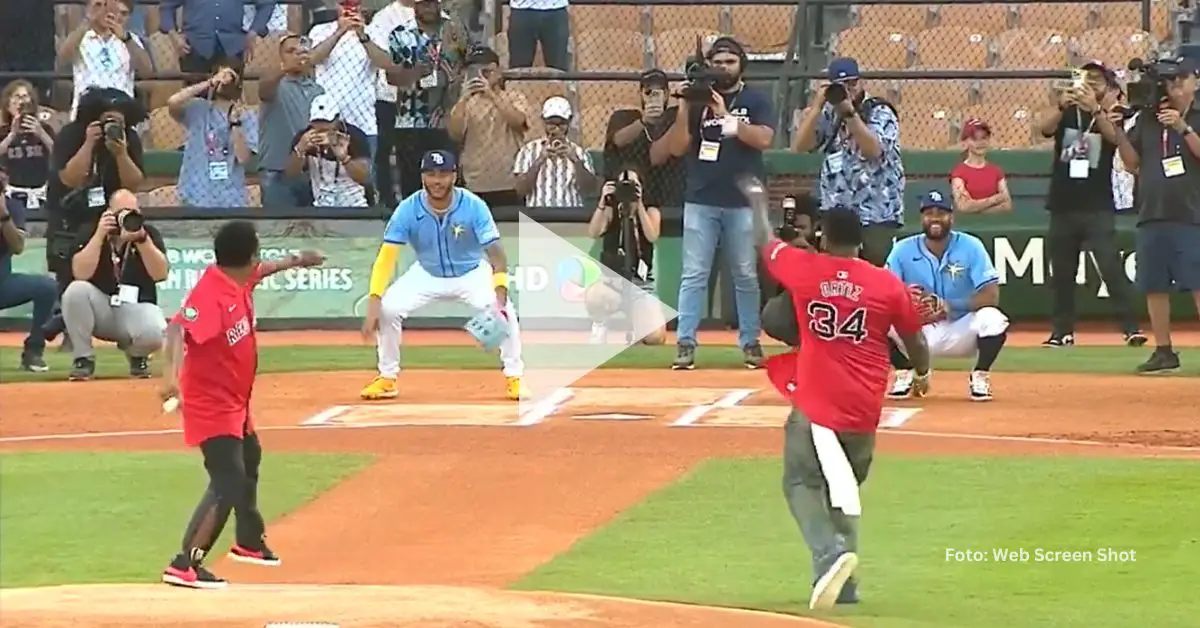 David Ortiz y Pedro Martínez, tuvieron el honor de llevar a cabo el inicio de este espectáculo