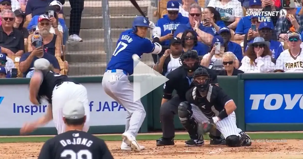 En conteo de dos bolas y un strike, Shohei Ohtani le pegó con fuerza a otro envío bajito y pegado imposible de capturar por el torpedeo