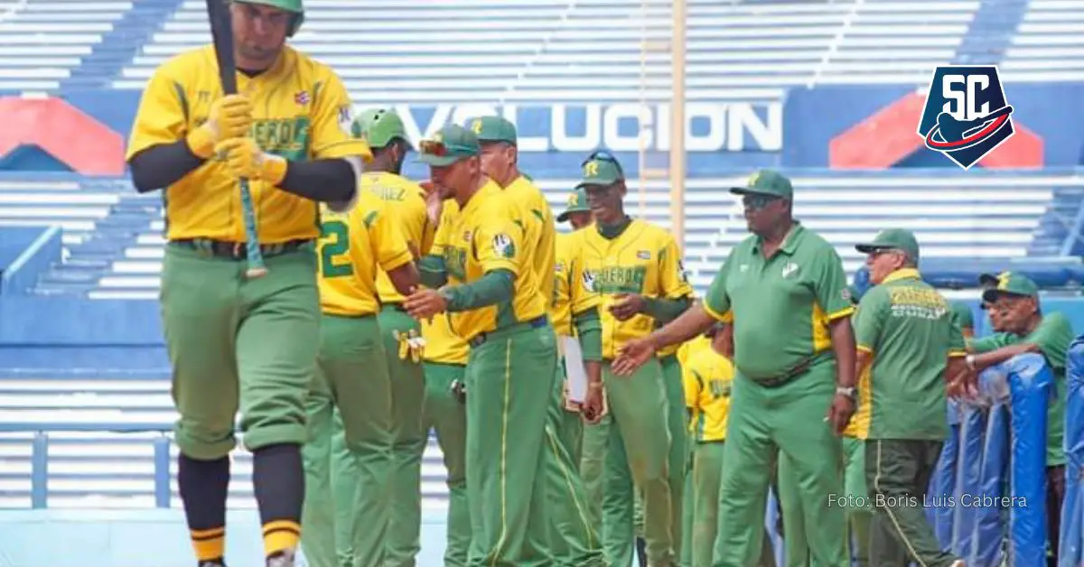 Alexei Ramírez con extrabases fue decisivo en victoria de Pinar sobre Villa Clara en el beisbol cubano