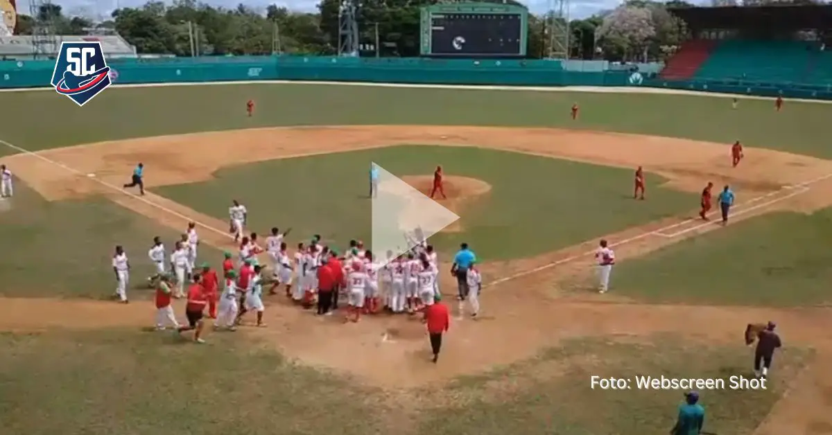 ESPECTACULAR Walk-Off: JONRÓN de Denis Peña dejó al campo a Santiago (+VIDEO)