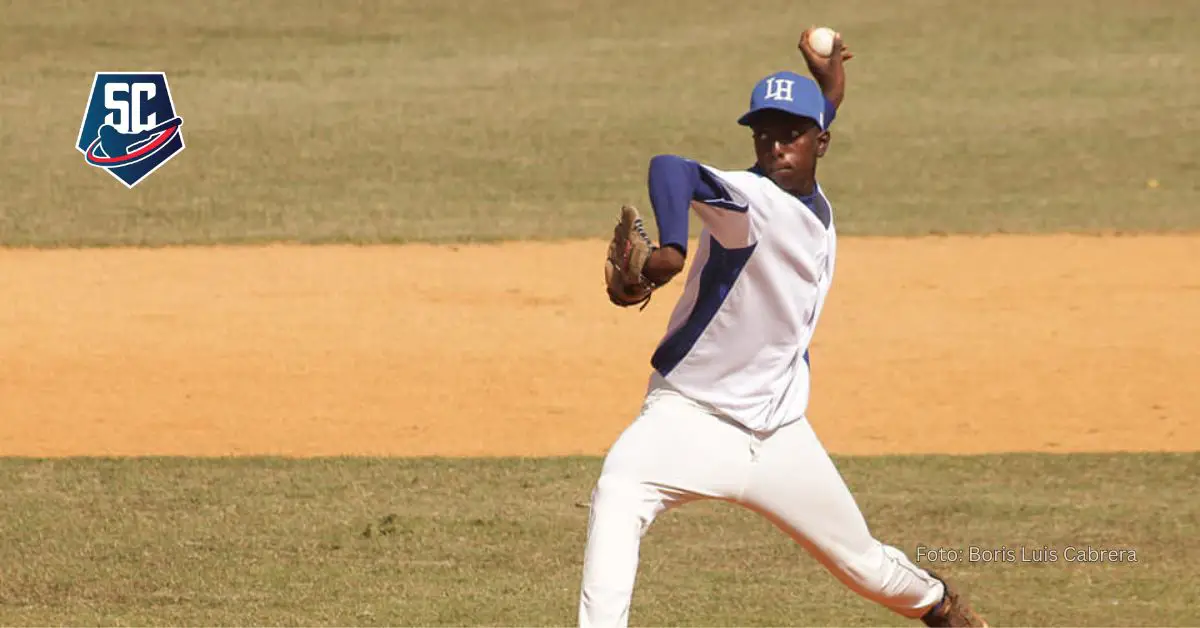 Tres jóvenes beisbolistas salieron de Cuba con rumbo a Dominicana