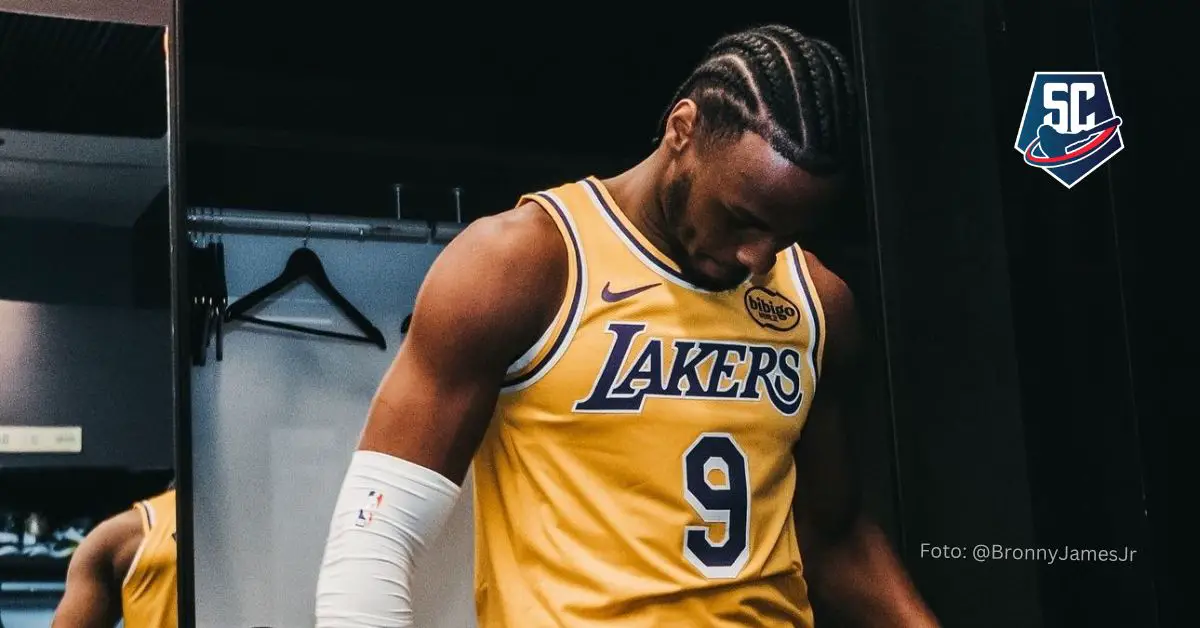 Bronny, hijo de LeBron James, cuatro veces MVP de la NBA, se estrenó con el uniforme de Los Angeles Lakers en la Summer League