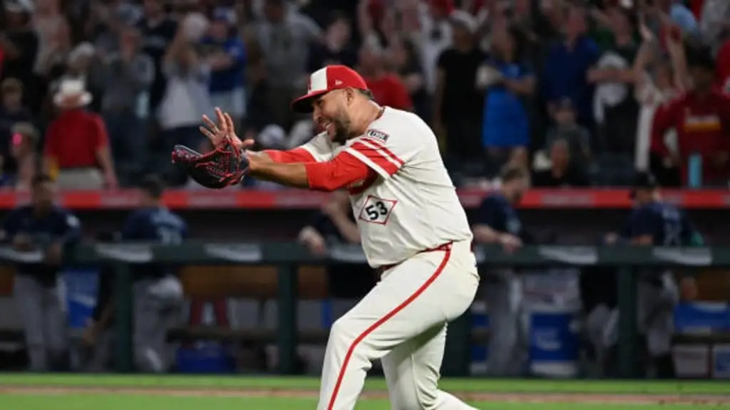 Philadelphia Phillies y Los Angeles Angels protagonizaron otro cambio en MLB