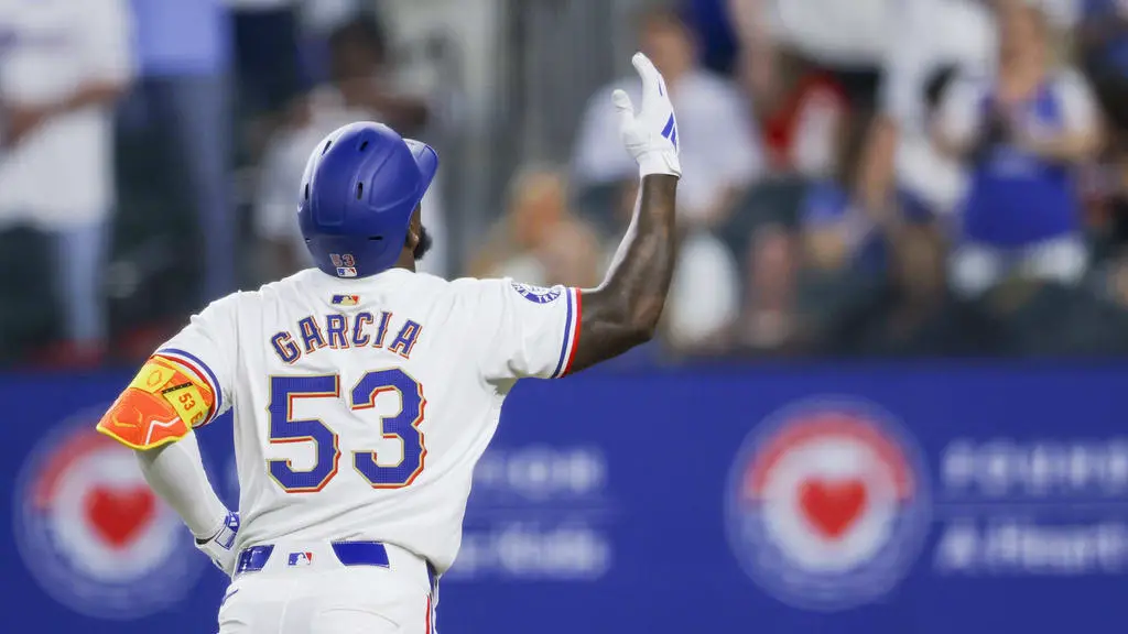 Adolis García volvió a sumar en rally de Rangers