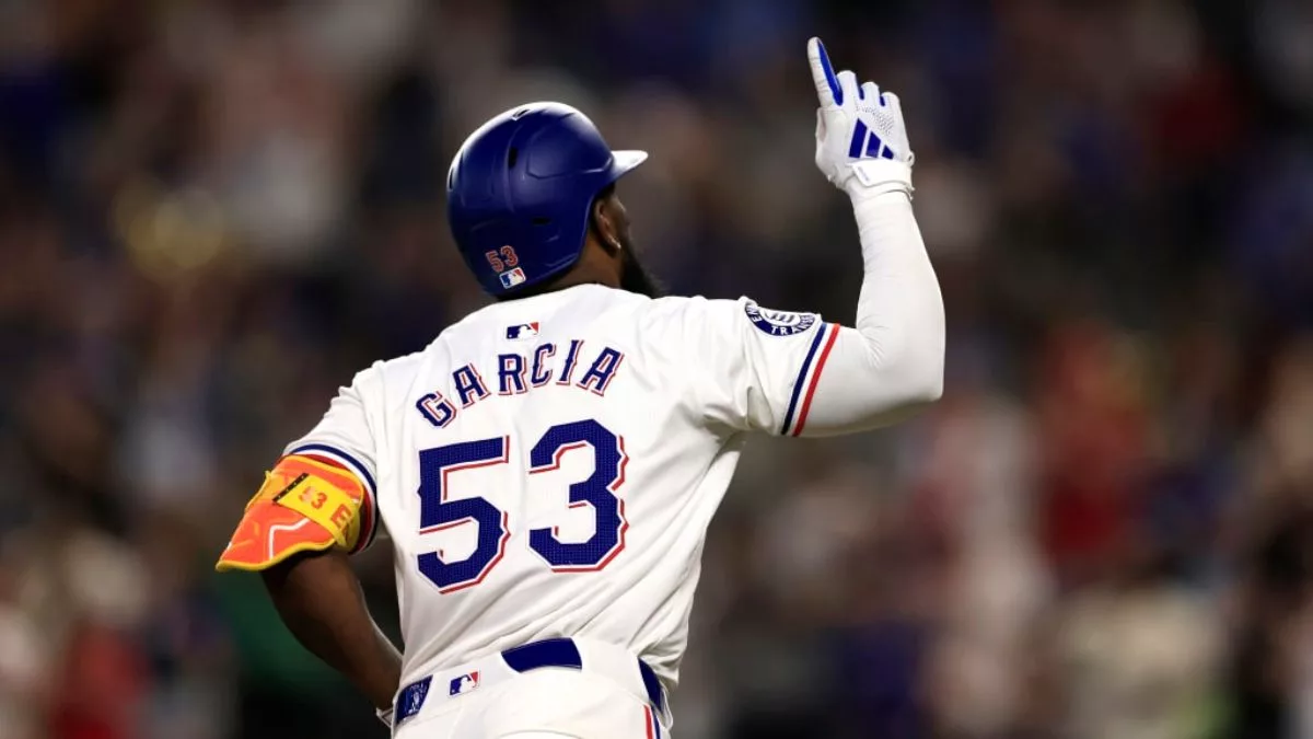 El cubano Adolis García conectó tres hits en dos partidos consecutivos por primera vez en su carrera en MLB