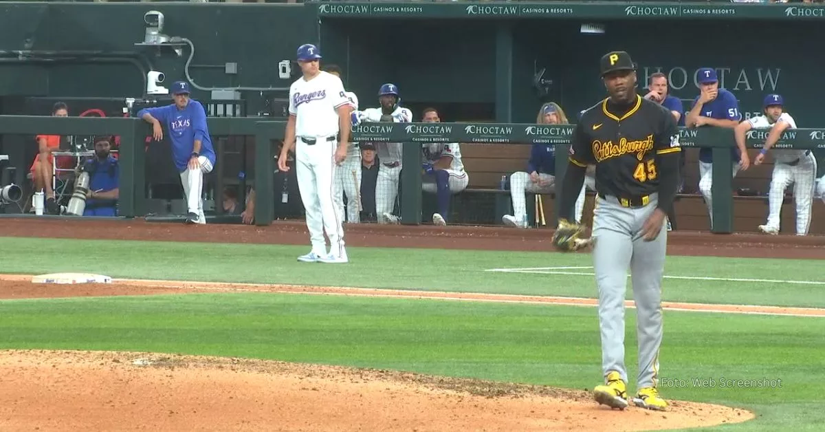 Aroldis Chapman tras ponchar a un bateador de Texas Rangers en el Globe Life Field