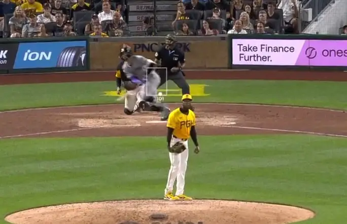 Aroldis Chapman cerró la entrada frente a su coterráneo Lourdes Gurriel Jr.