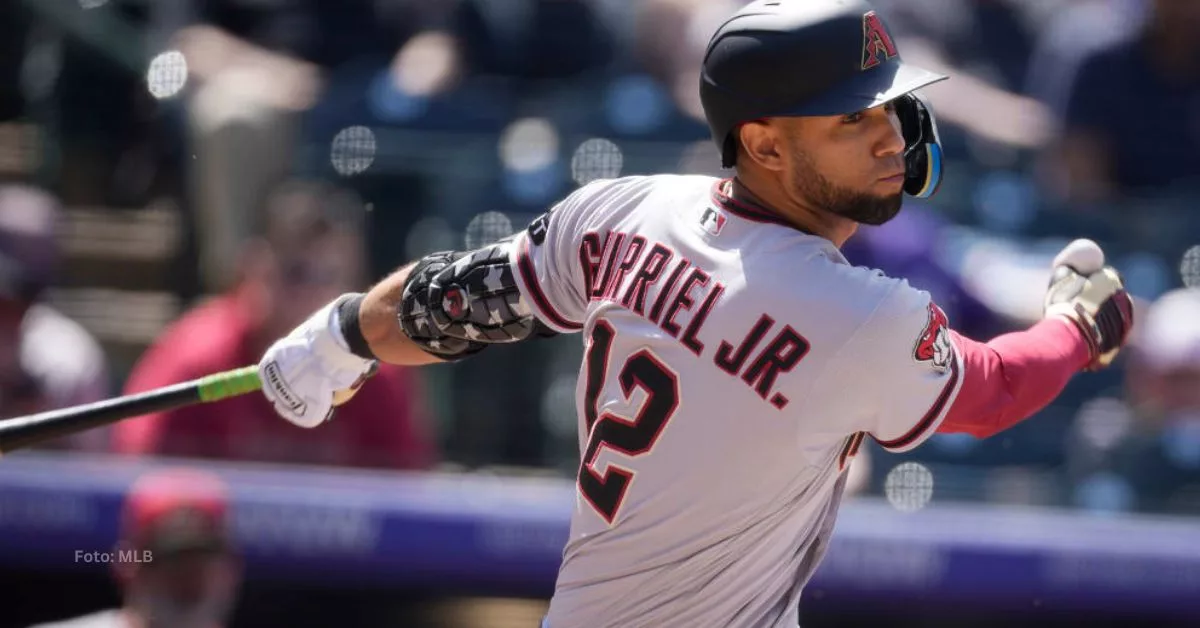 Cubano Lourdes Gurriel Jr. bateando con Arizona Diamondbacks