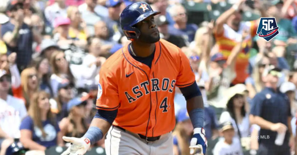 El cubano Yordan Alvarez sacó a relucir su bateo de largometraje ante Texas Rangers