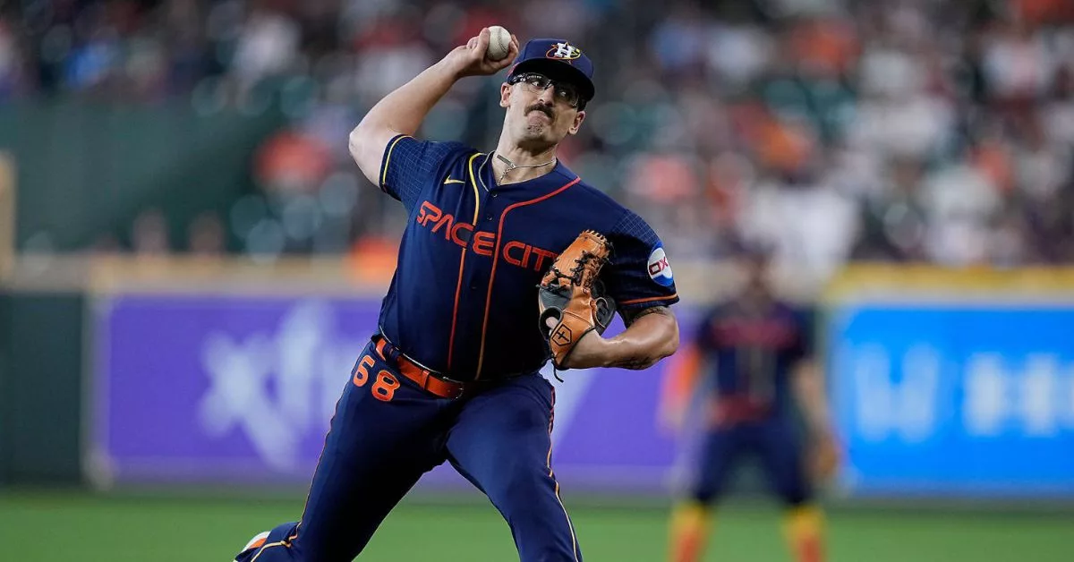 JP France lanzando con Houston Astros