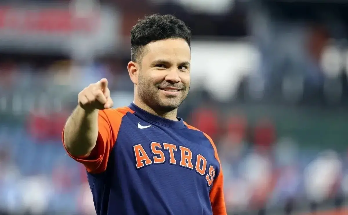 Jose Altuve se embasó casi la mitad de sus comparecencias ante Texas Rangers