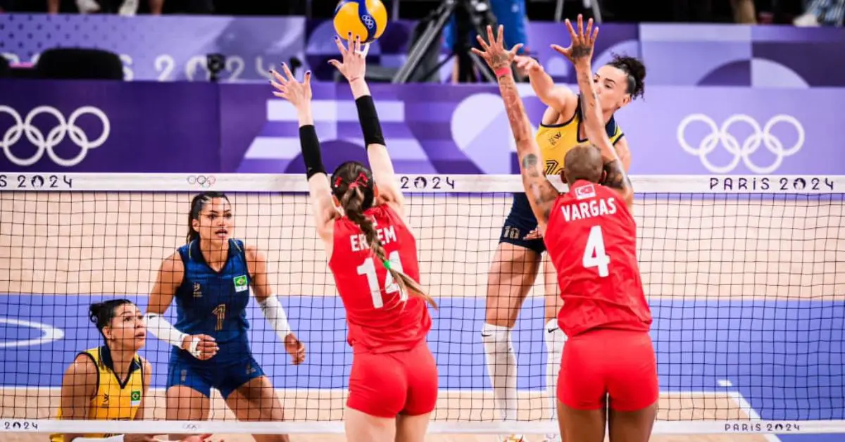 Melissa Vargas logró tres puntos por bloqueo en la discusión del bronce entre Turquía y Brasil