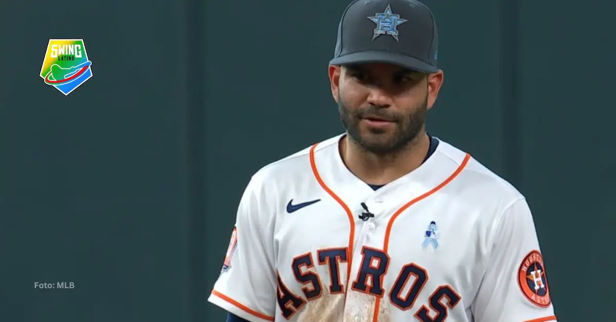 Jose Altuve se embasó casi la mitad de sus comparecencias ante Texas Rangers