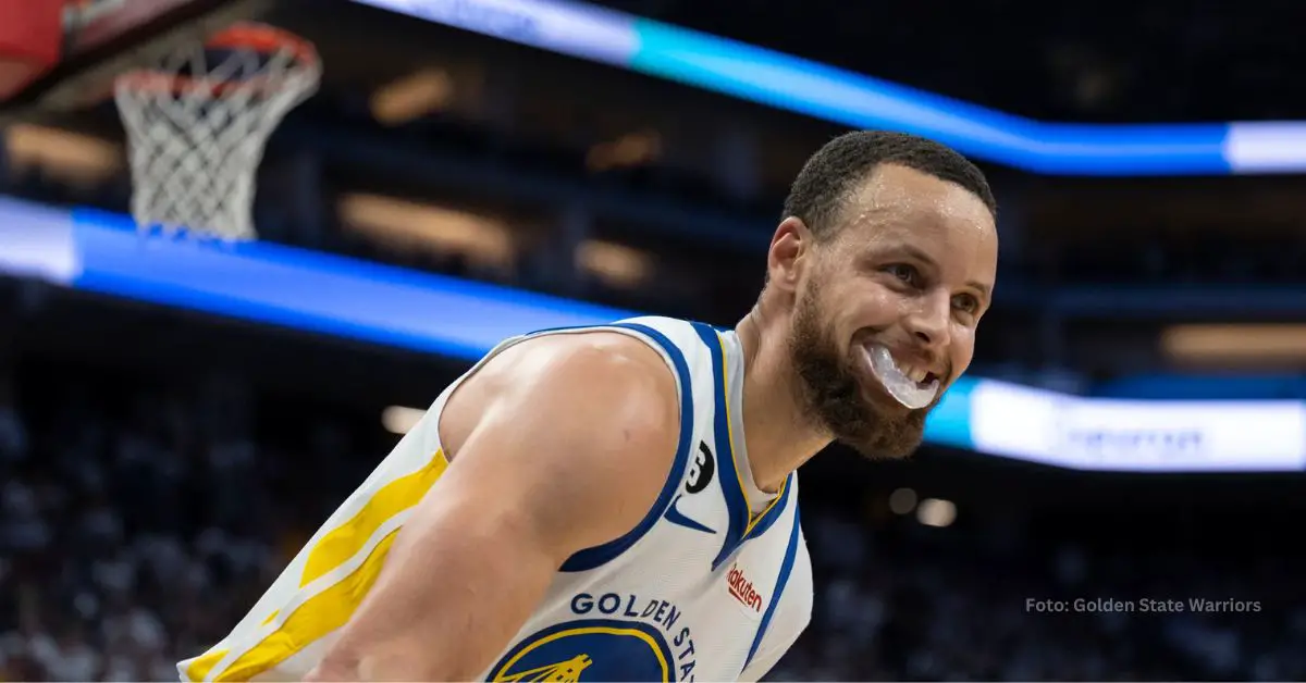 Stephen Curry oficializó su permanencia en el equipo hasta la temporada 2026-2027 de la NBA