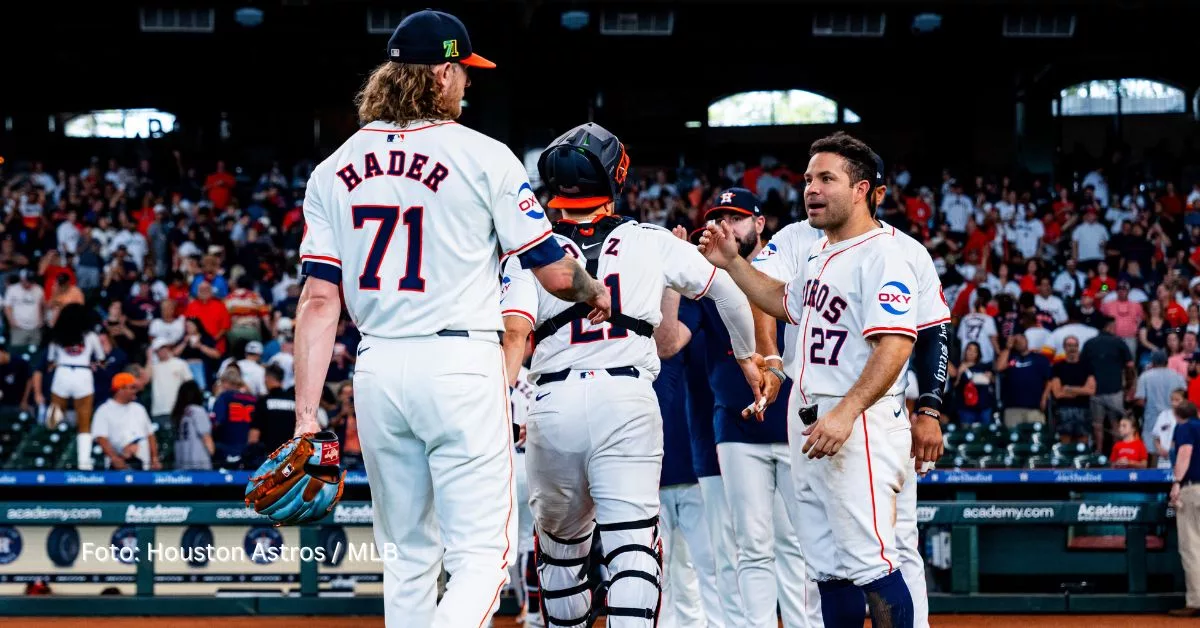 peloteros de houston astros celebran victoria ante white sox en minute maid park