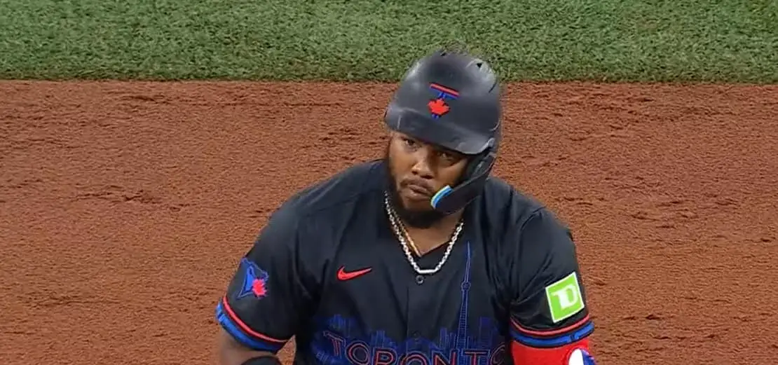 El dominicano Vladimir Guerrero Jr., sigue encendido a la ofensiva