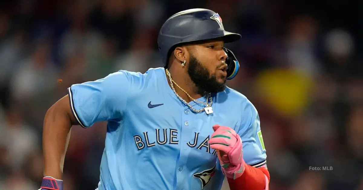 Dominicano Vladimir Guerrero Jr. corriendo con Toronto Blue Jays