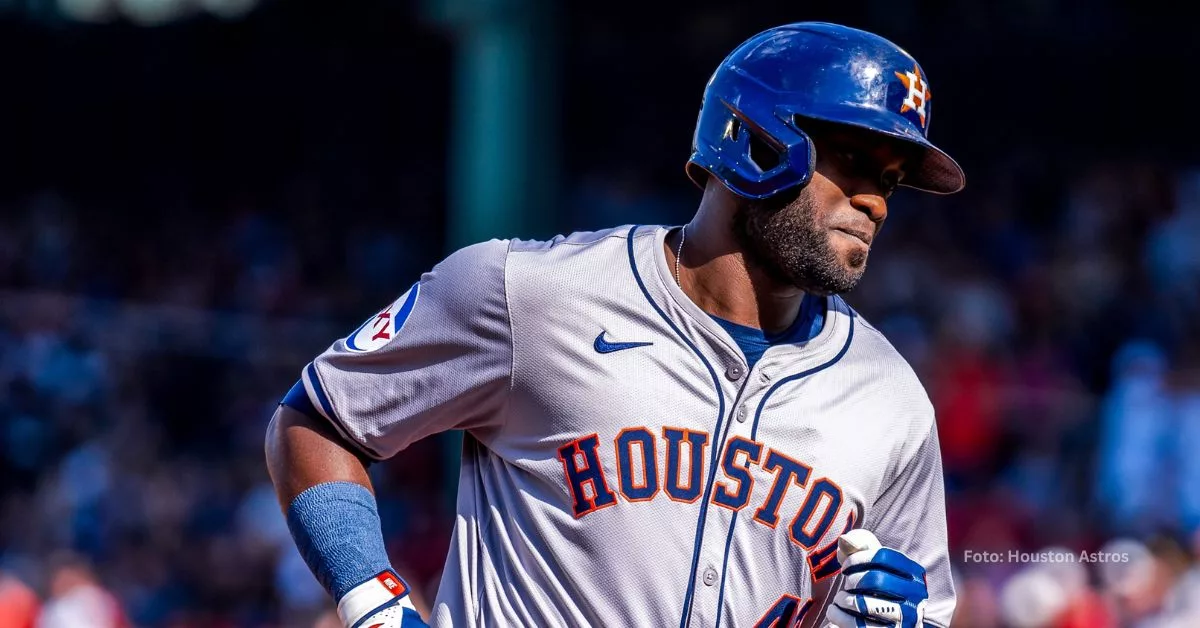 Yordan Alvarez serio ante la ausencia de su nombre en la alineación