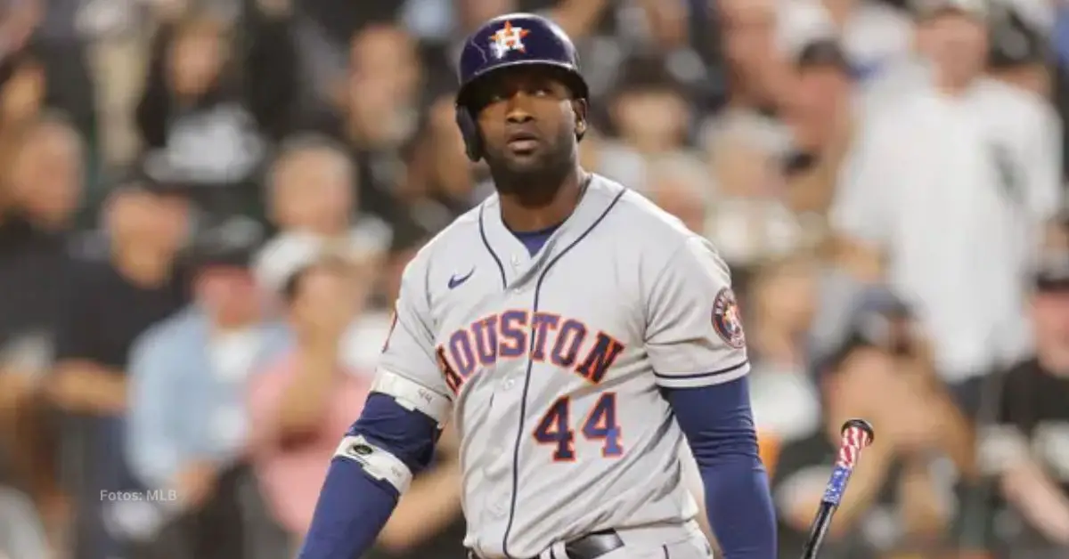 Yordan Alvarez en un juego con Houston Astros en MLB