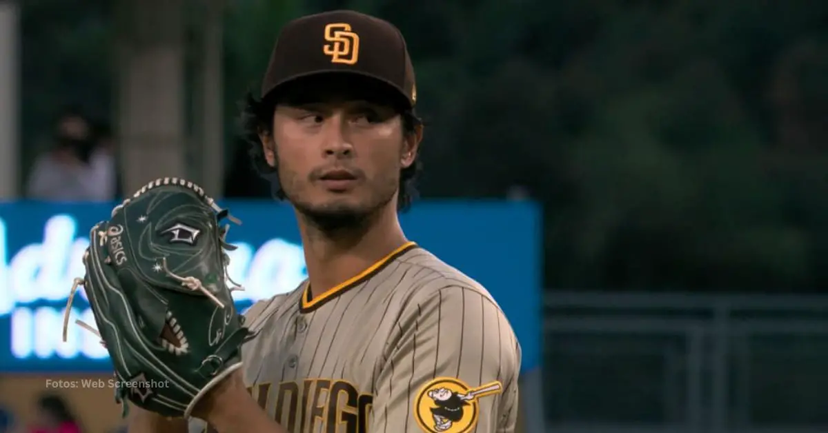 Yu Darvish preparándose para lanzar San Diego Padres