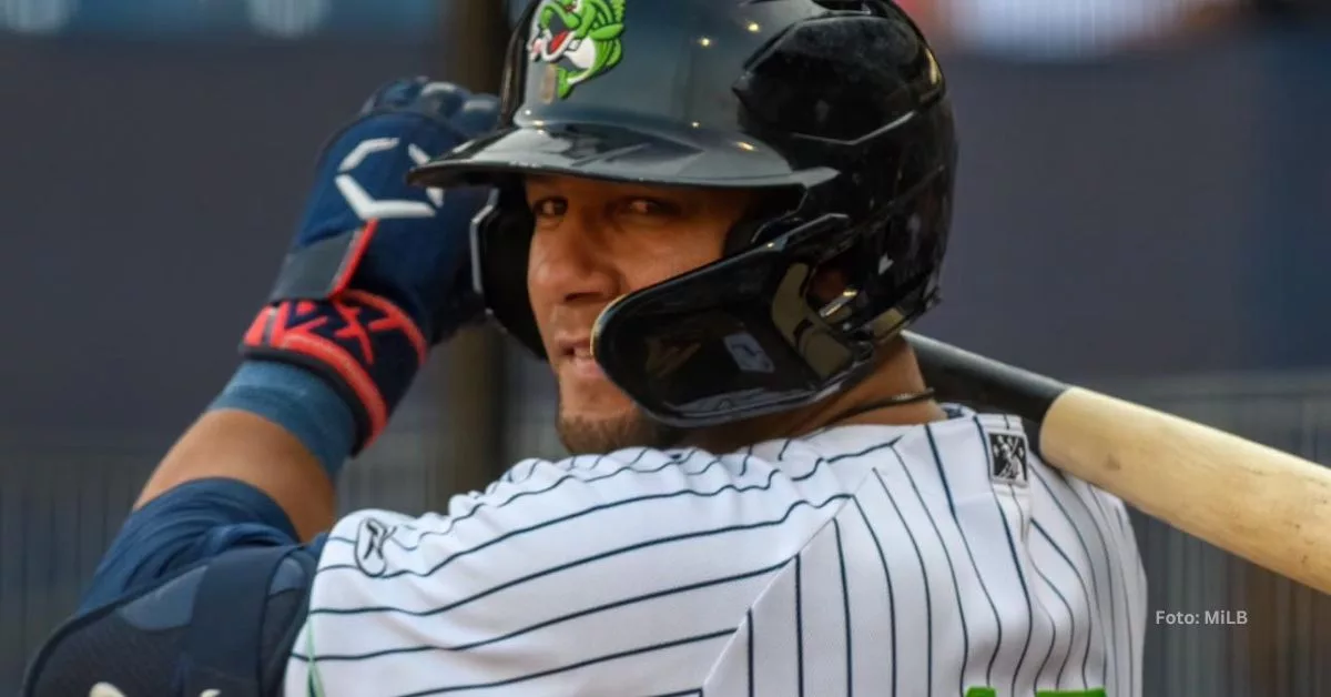 Yuli Gurriel con el uniforme de Gwinnett