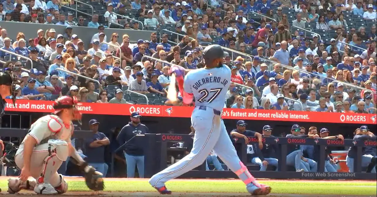 Vladimir Guerrero Jr. sonó doble 40 ante Philadelphia Phillies en MLB 2024