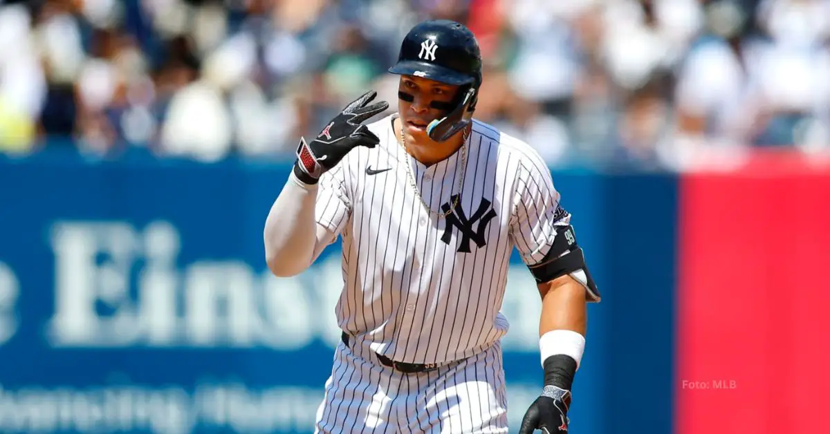 Aaron Judge celebrando tras conectar doble con New York Yankees