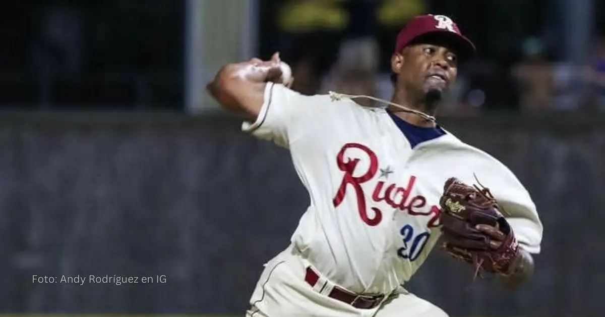 Andy Rodriguez lanzando en Doble A con Texas Rangers