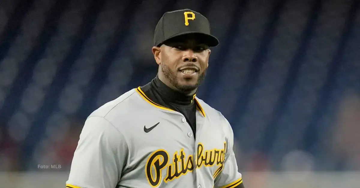 Aroldis Chapman lanzando para Pittsburgh Pirates