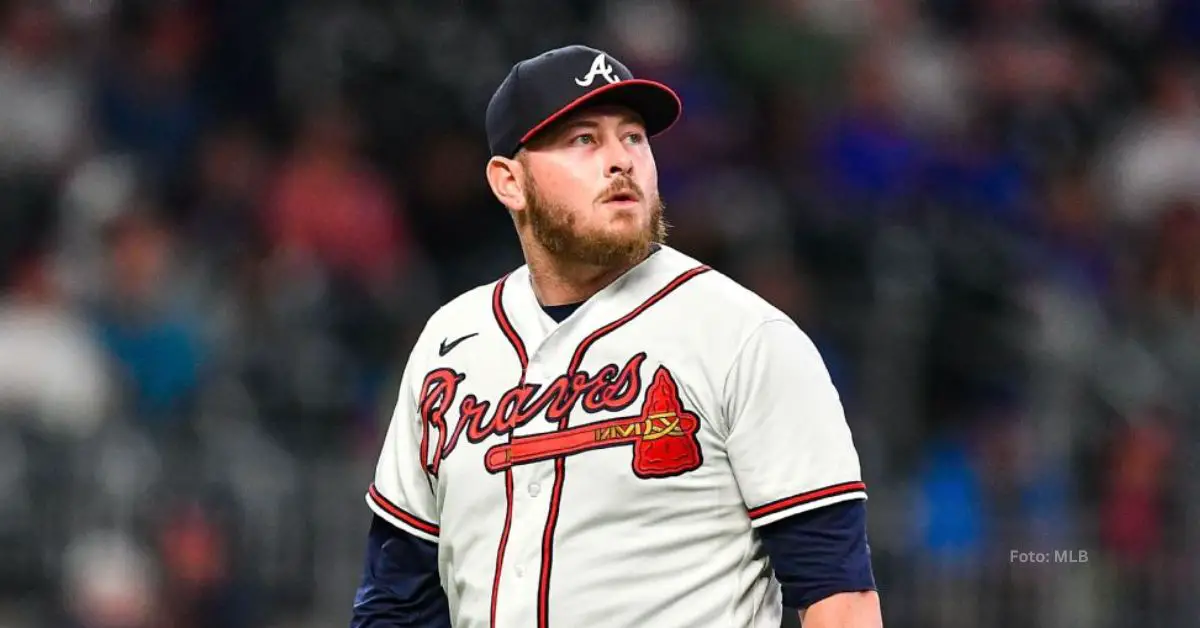 Tyler Matzek con el uniforme de Atlanta Braves