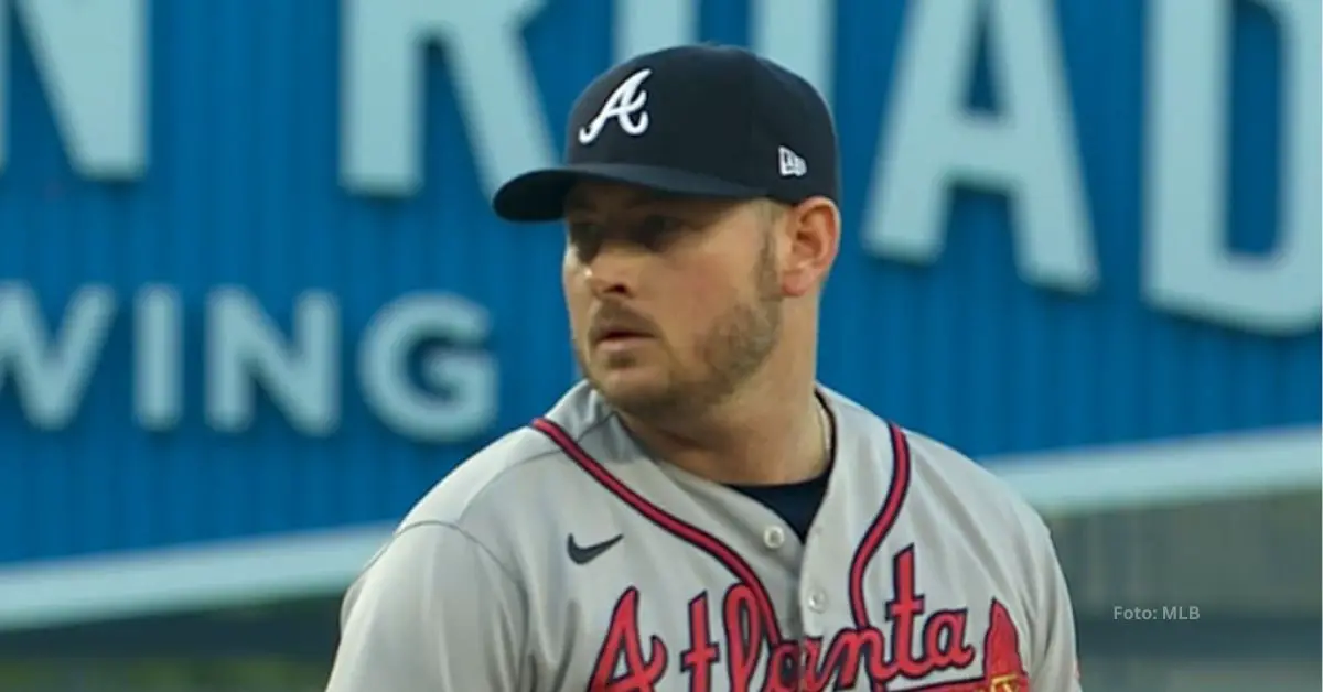 Tyler Matzek con el uniforme de Atlanta Braves