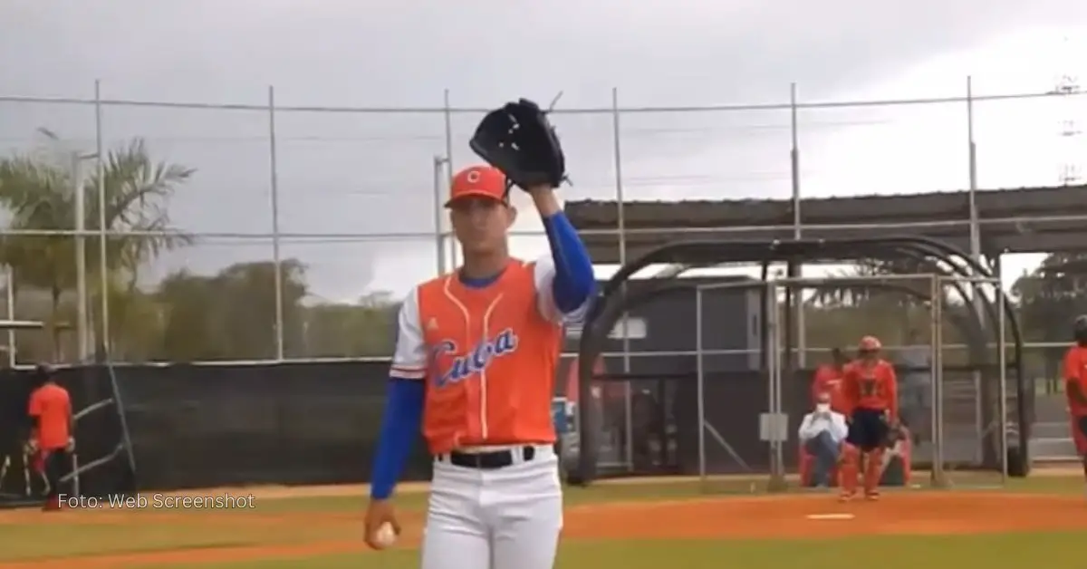 Lanzador del beisbol cubano durante una presentación ante scouts para firmar en Grandes Ligas