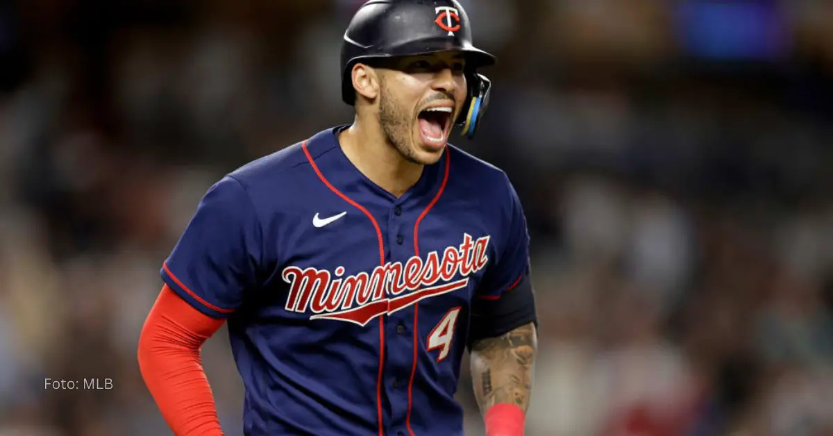 Carlos Correa eufórico con el uniforme de Minnesota Twins en MLB