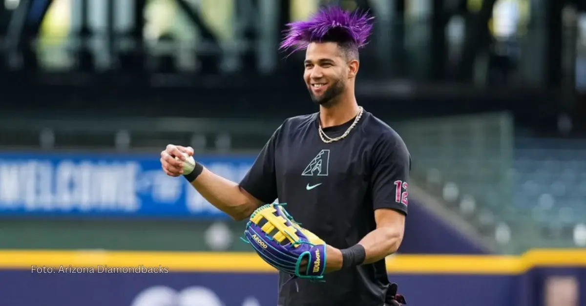 Cubano Lourdes Gurriel Jr. celebrando con Arizona Diamondbacks