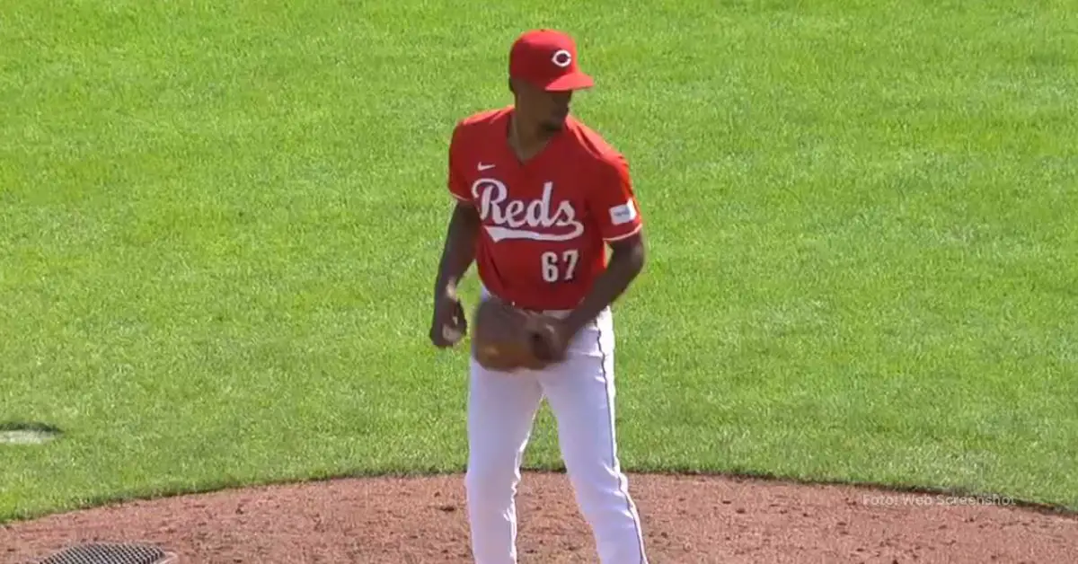 Yosver Zulueta con Cincinnati Reds