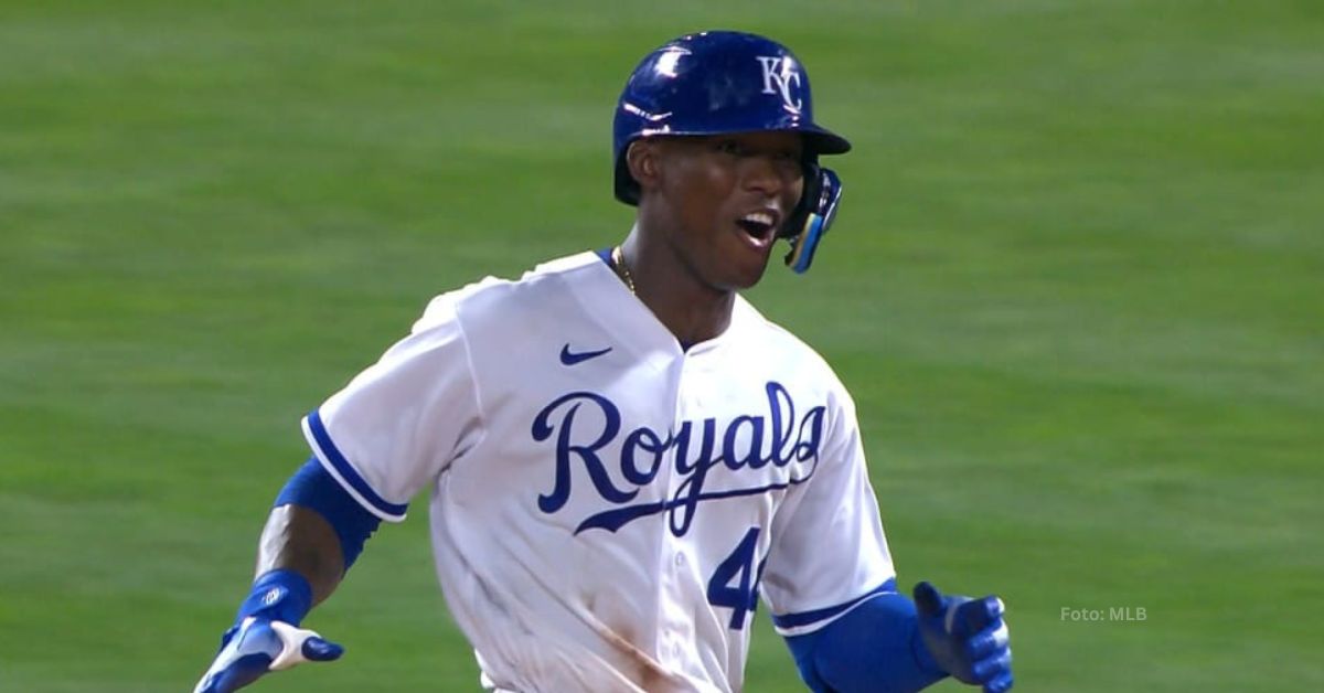 Dairon Blanco celebrando con Kansas City Royals