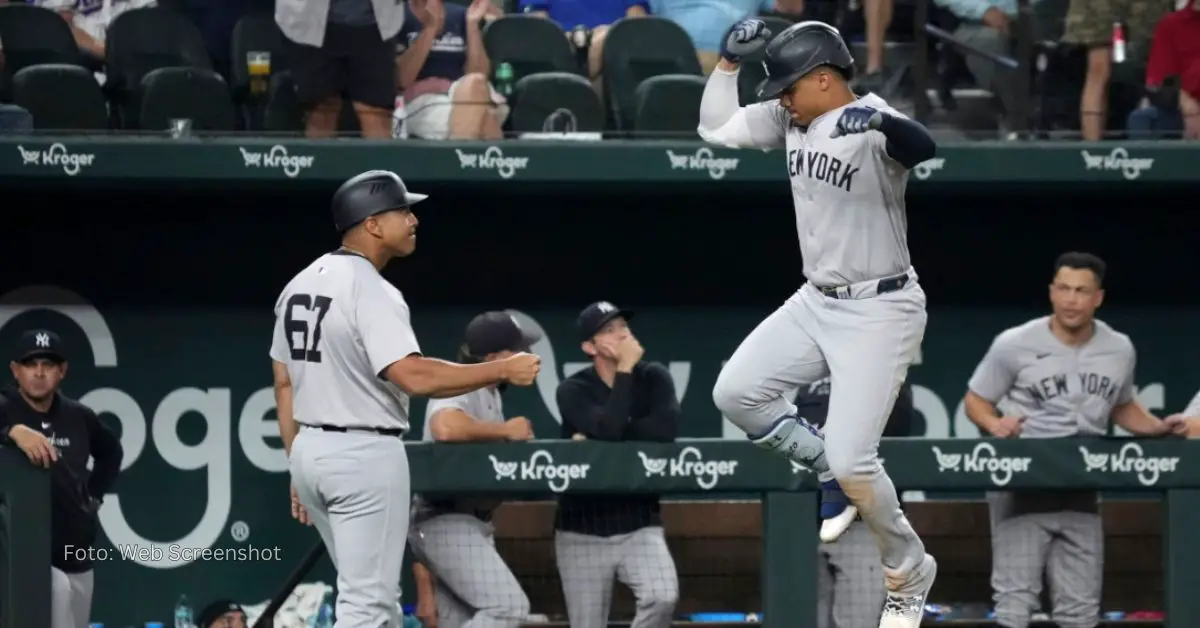 Juan Soto celebrando con Yankees.