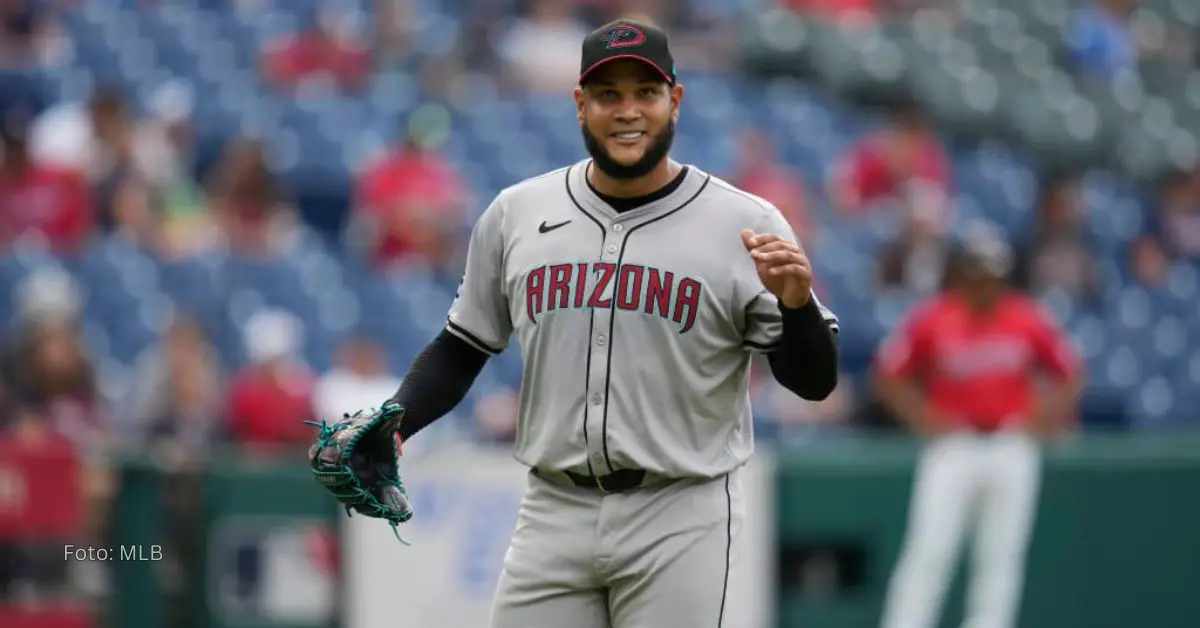 Eduardo Rodríguez lanzando con Arizona Diamondbacks