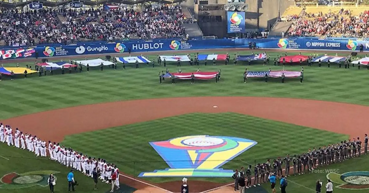 Juego entre Puerto Rico y Estados Unidos en el Clásico Mundial de Beisbol en el Dodger Stadium