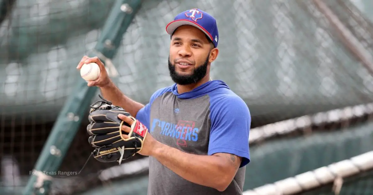 Elvis Andrus en calentamientos con Texas Rangers