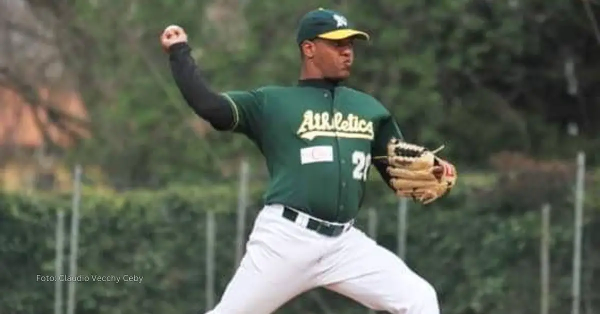 Frank Montieth trabajando como lanzador en el beisbol profesional de Italia