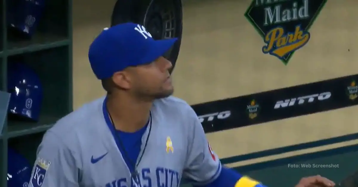 Cubano Yuli Gurriel luciendo su uniforme de Kansas City Royals