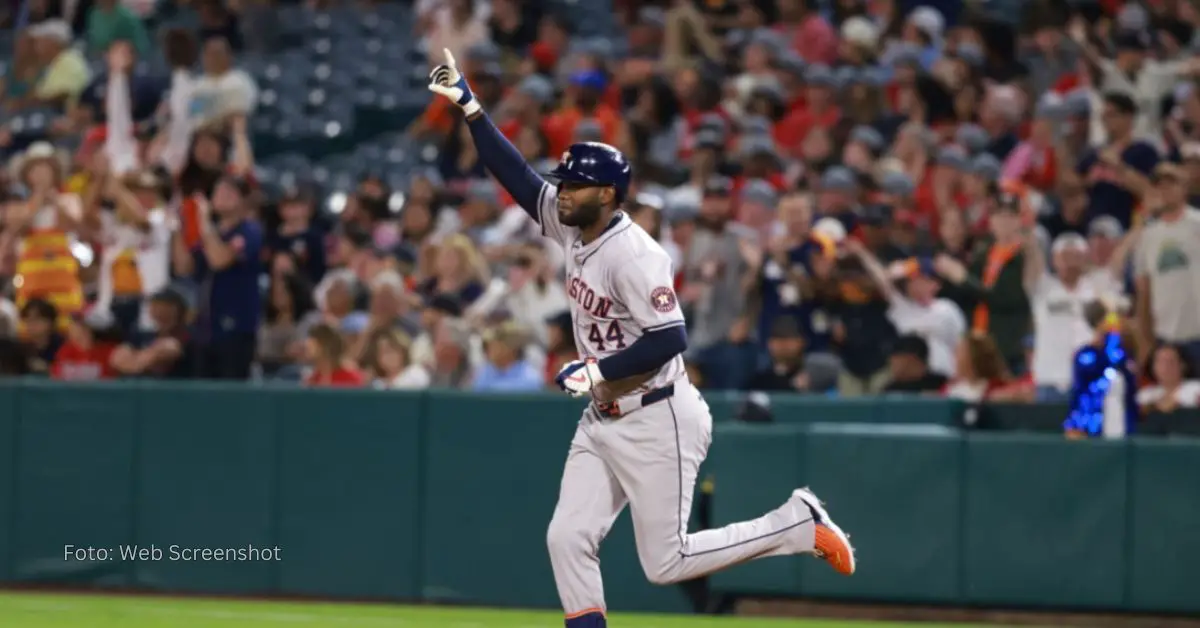 Jonrón de Yordan Alvarez con Houston Astros